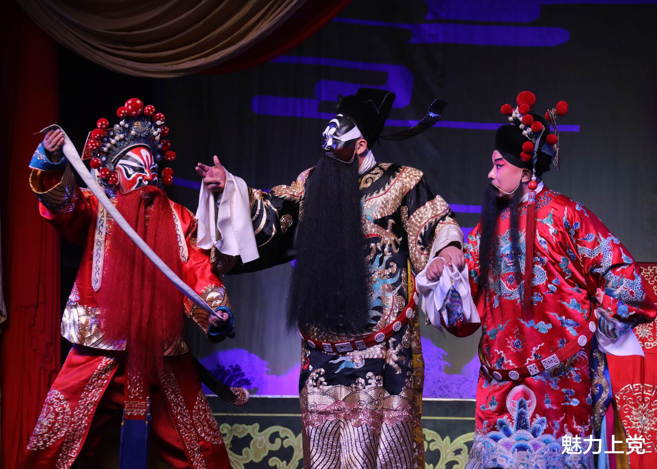 魅力上党 长治市上党梆子剧团走进潞州区屈家庄村惠民演出