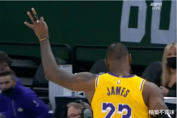 勒布朗·詹姆斯|2021年了！还有人质疑詹姆斯不敢投关键球？36岁的老詹连续三场加时没下场