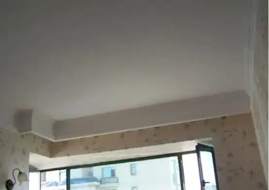 背景墙|窗帘装罗马杆已过时，现在流行这样设计，实用又能当装饰