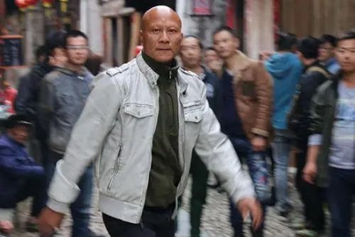 计春华|他武术丝毫不输李连杰，待人温柔敦厚，却演了一辈子的“坏人”