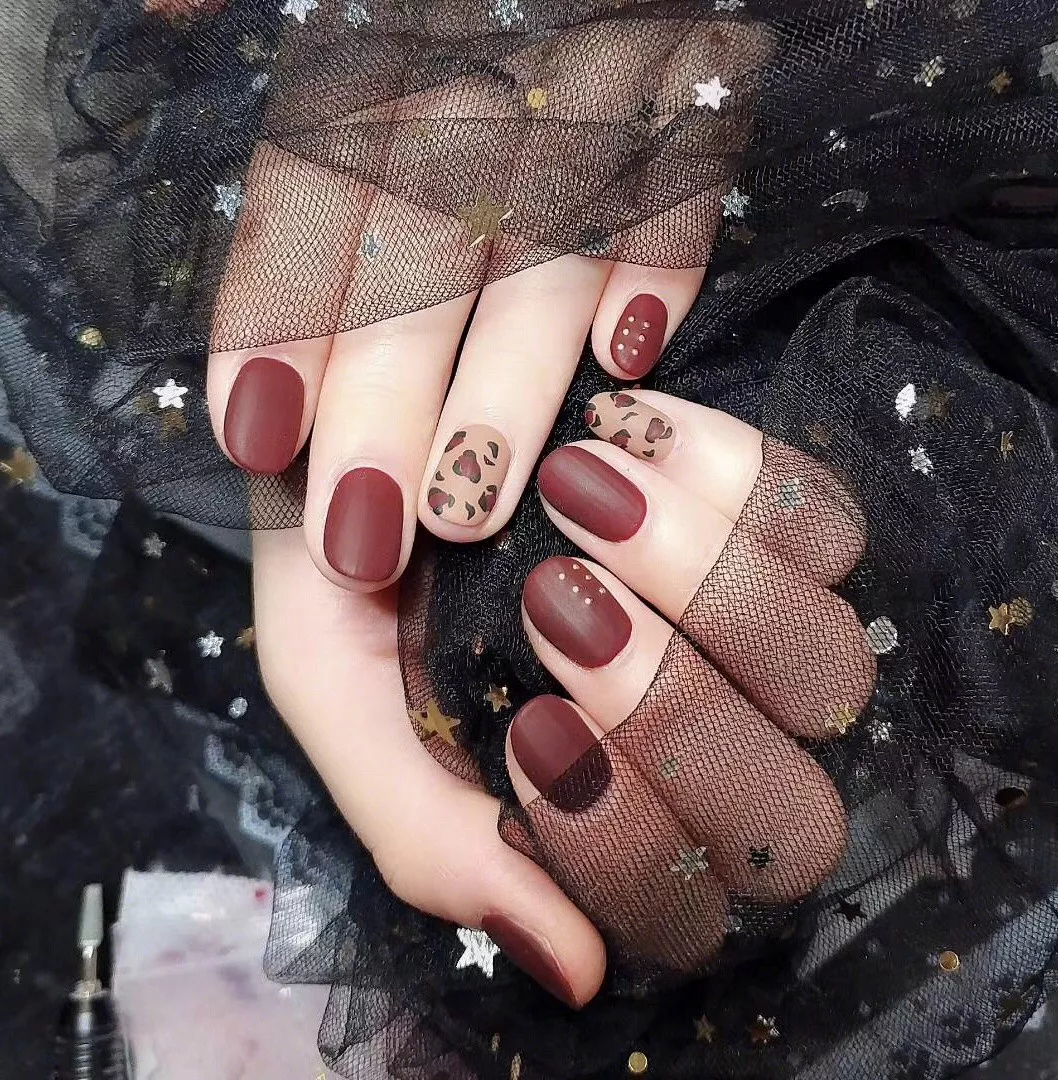 美甲 2022新年红色美甲安排上了