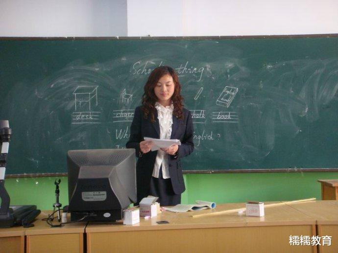 教师|中小学教师招聘传来“坏消息”，招聘门槛提了又提，师范生很无奈