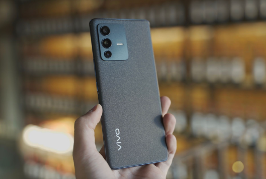 vivo|国内手机市场新冠军诞生,不是小米不是华为,售价仅2799元起