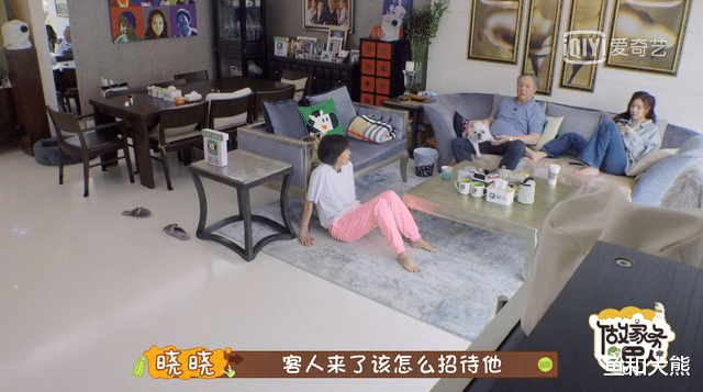 林生斌|宋妍霏一家优越感过强？用咸菜自热锅招待杨迪，杨迪反应显露素养