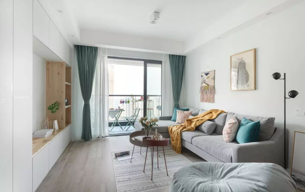 设计师|米灰色用于餐厅墙面,表现一种温和的、雅致的整体氛围