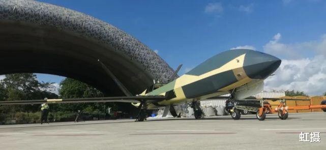 小姐姐|央视收视密码太好用！又一漂亮小姐姐颜值上线，带你细看翼龙10