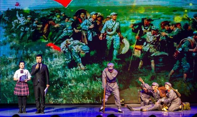 白衣少年啊 临汾同盛实验中学载歌载舞闹元宵,携手犇向新征程