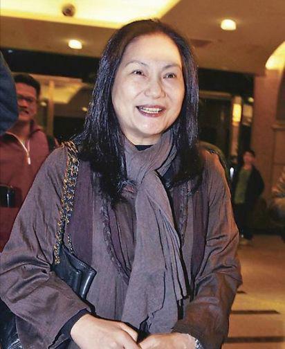 大S|大S的妈妈黄春梅:嫁入豪门当佣人,独自抚养三个女儿有泪水