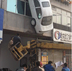 萌控孩|终于嫁给闺蜜的儿子，电视剧都不敢这么演吧？太尴尬哈哈哈