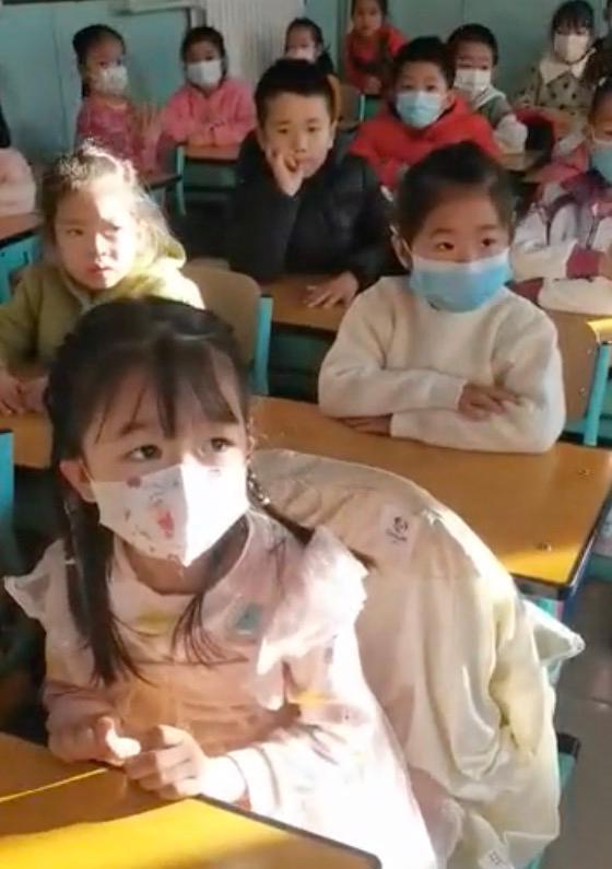 考研|北京朝阳两老师公开霸凌一女孩！学校：已停职！网友：取消教师节