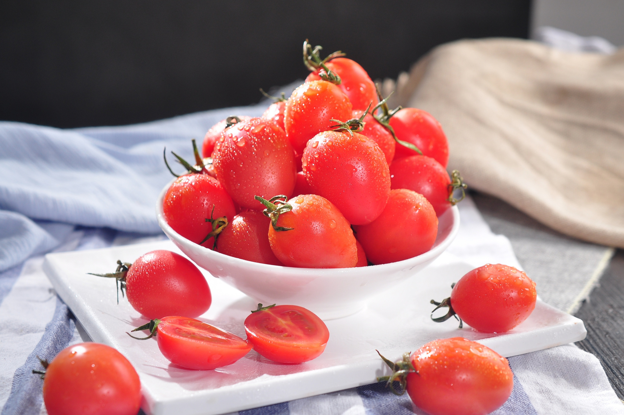 圣女果 外来物种改个名字疯狂赚钱，曾被质疑是转基因，殊不知比番茄还早