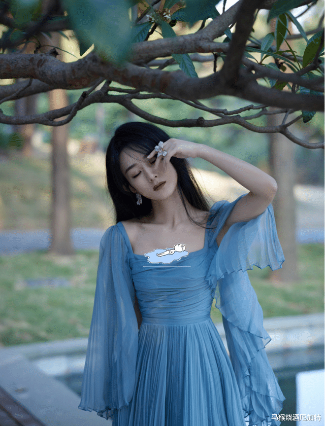 赵丽颖|赵丽颖身材和生孩子之前一样，穿仙女裙咋看咋美