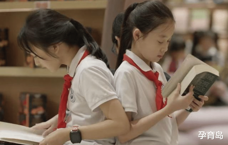 孕育岛|孩子“弯腰驼背”气质差？要想改善面貌拥有好仪态，父母切记两点