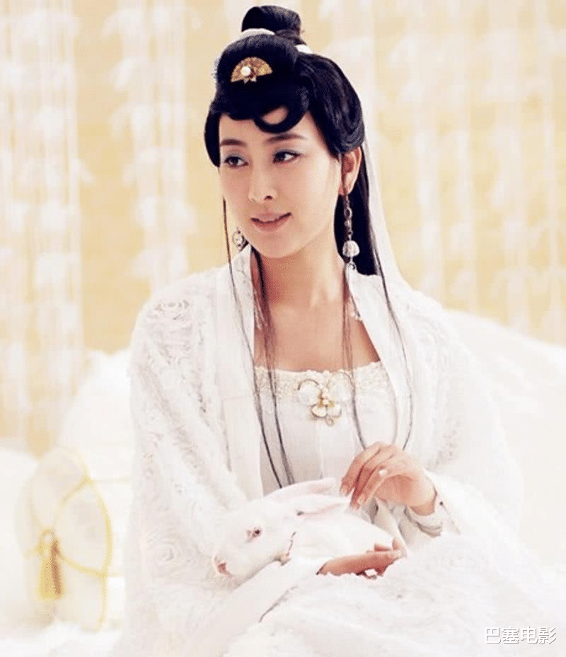 马苏|12位嫦娥谁最美？她最颠覆仙女形象，堪称“婊里婊气”