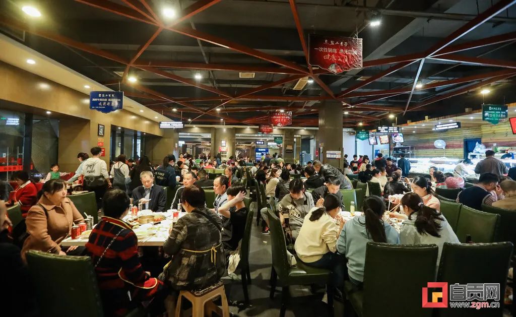 富顺快报 新灯会带动自贡春日“新经济”