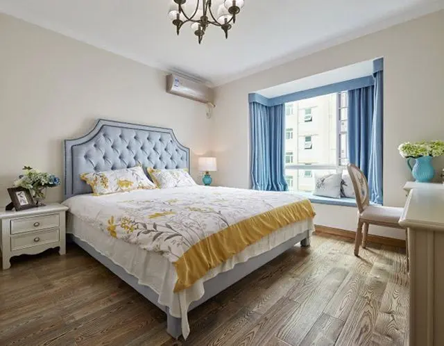 装修设计精选|新房装修时老婆鬼点子多，用剩下的地板装电视墙，省下好几千