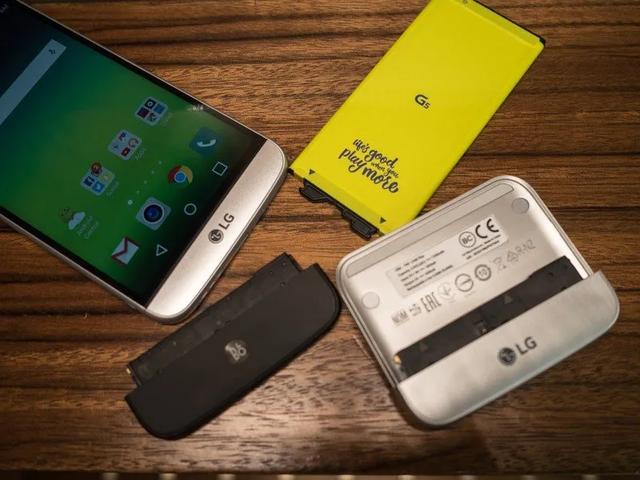 这些曾经非常流行的手机设计,如今销声匿迹了,你都用过吗?