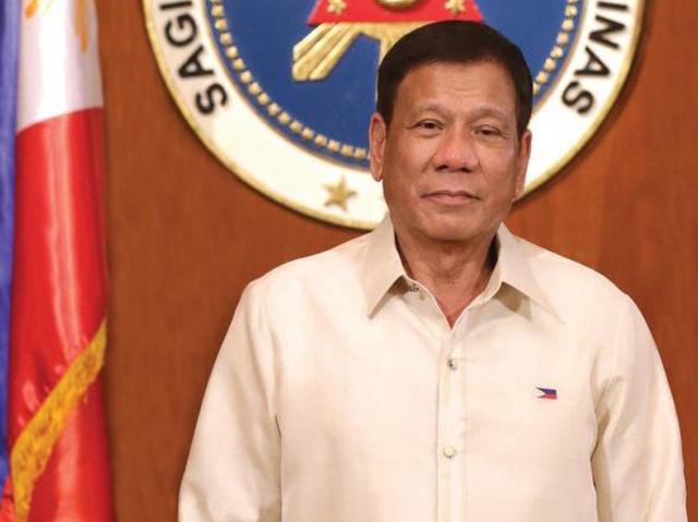 第1眼界 中国船“赖着不走”？菲军方连续两天叫嚣中国，杜特尔特态度微妙