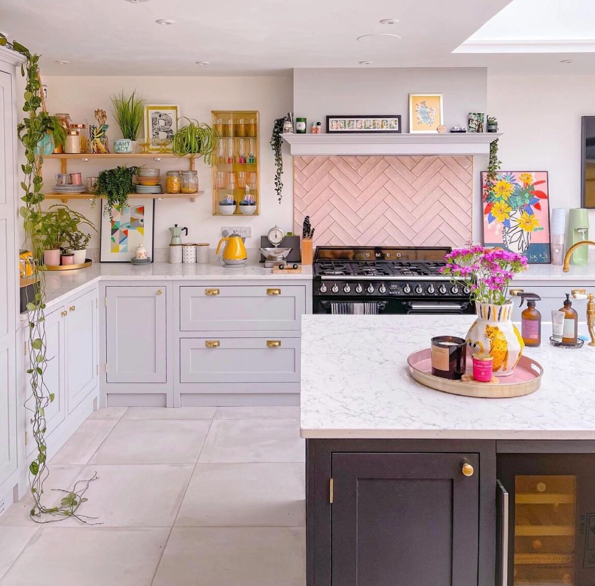 露台只用来晒衣服,实在浪费!改建成玻璃“阳光花园”,太惬意了