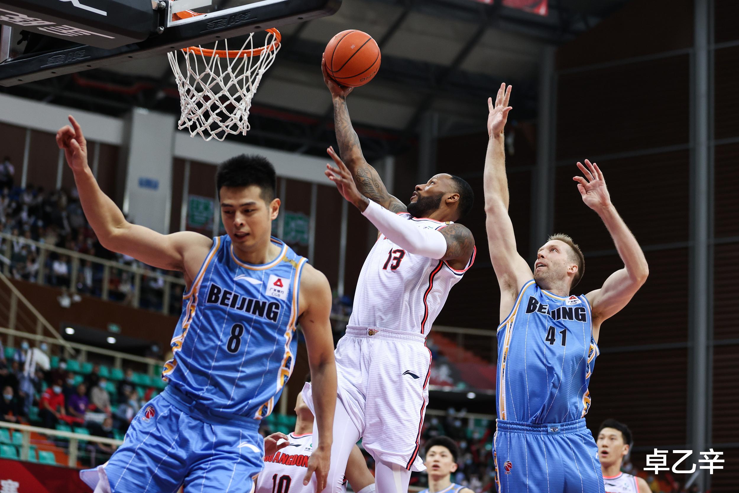 廣東男籃|為什么杜鋒老說(shuō)“目標(biāo)季后賽”，是謙虛過(guò)度？還是冷靜低調(diào)？