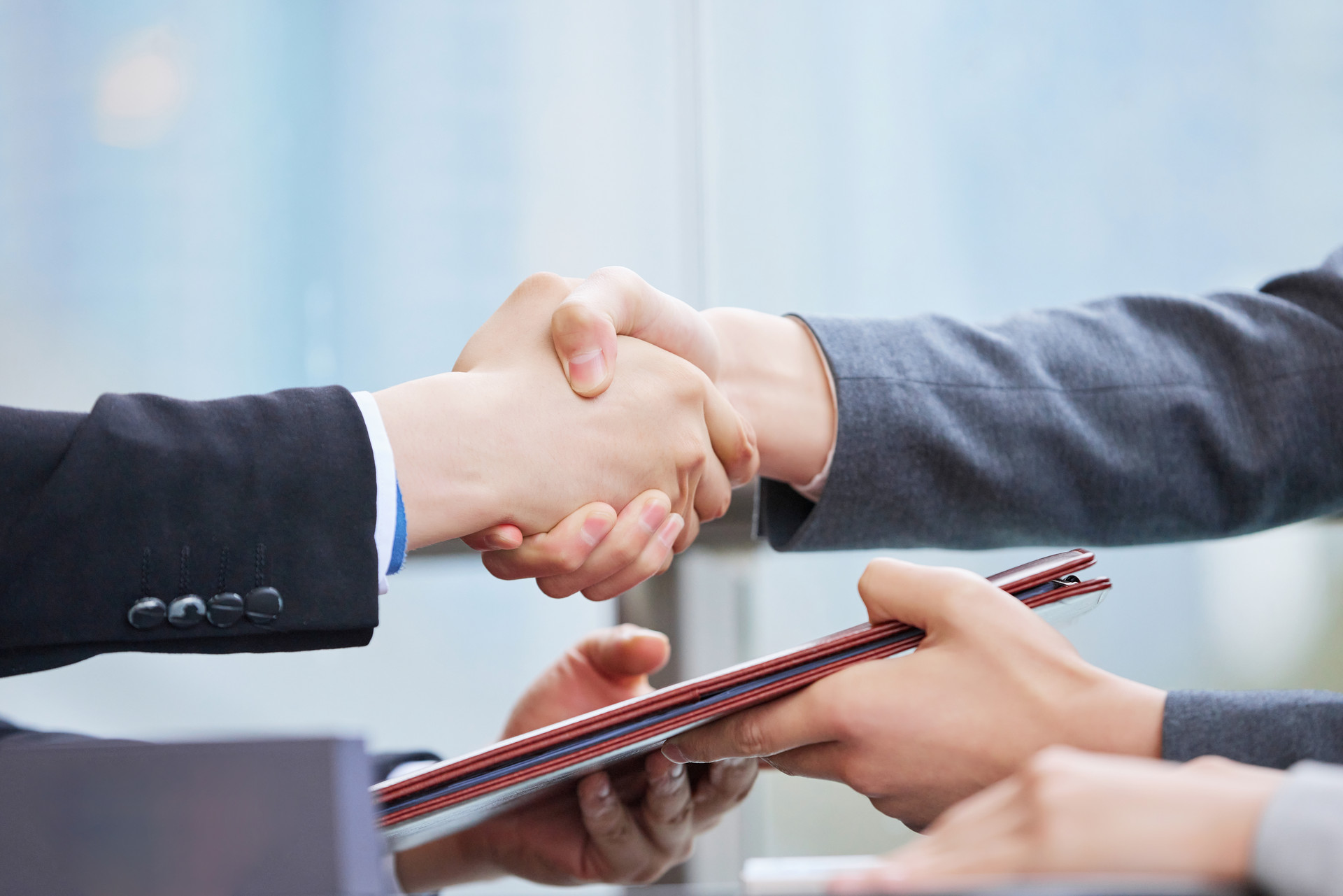 加班费|饭局上，领导为何突然让你去催菜？有这4层含义越早明白越受益