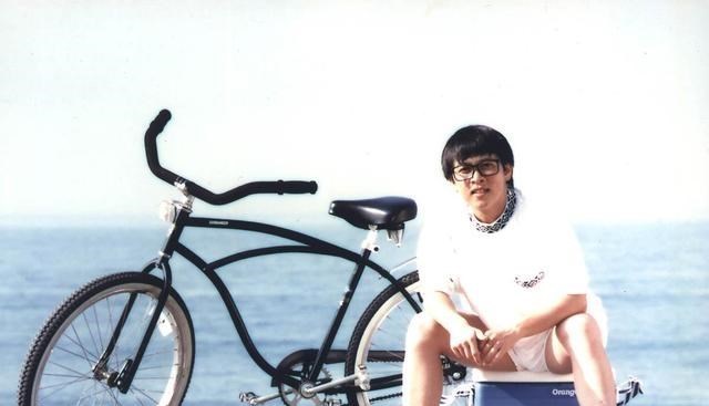 张梓琳|他的一首《大海》广为传唱，31岁英年早逝，母亲守在墓园度余生