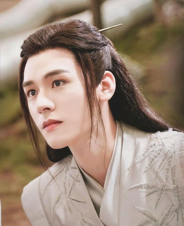 章泽天|继“老婆”后，张哲瀚又有新称谓“娱乐圈在逃公主”，这是什么梗