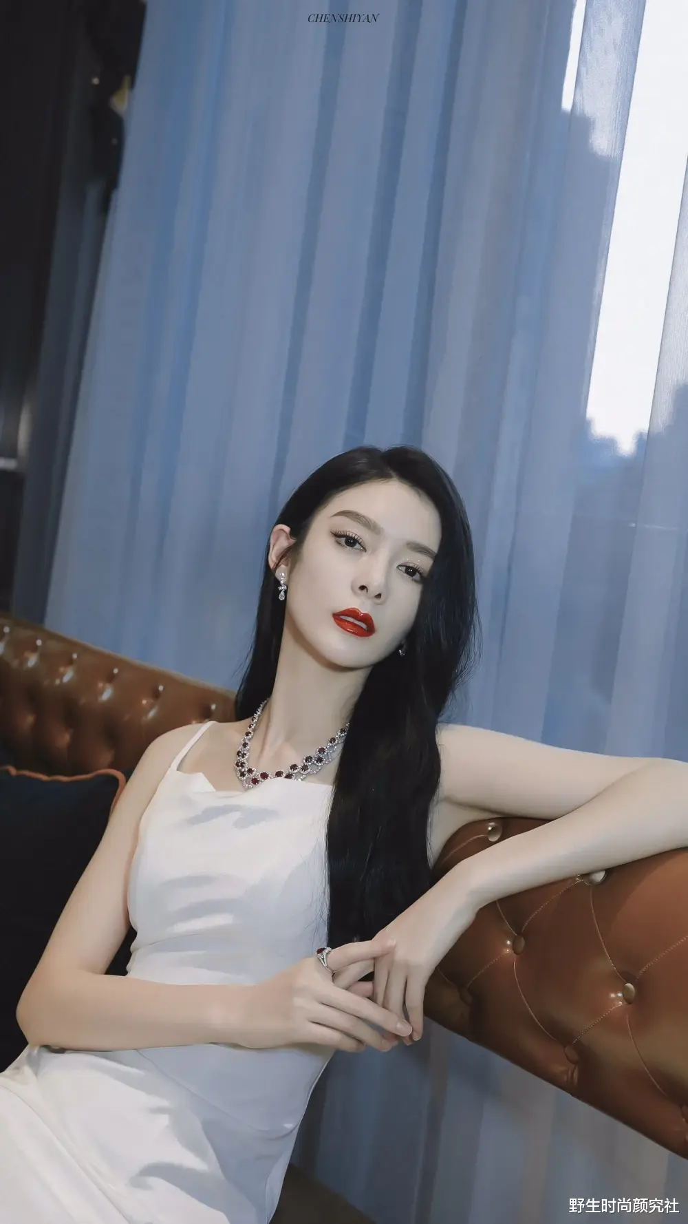 傅菁|“女二脸”的时代，就从她开始吧！