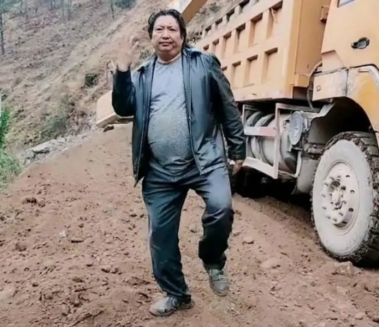 洪金宝|货车司机撞脸洪金宝，像一个模子里刻出来的，还都是习武之人！