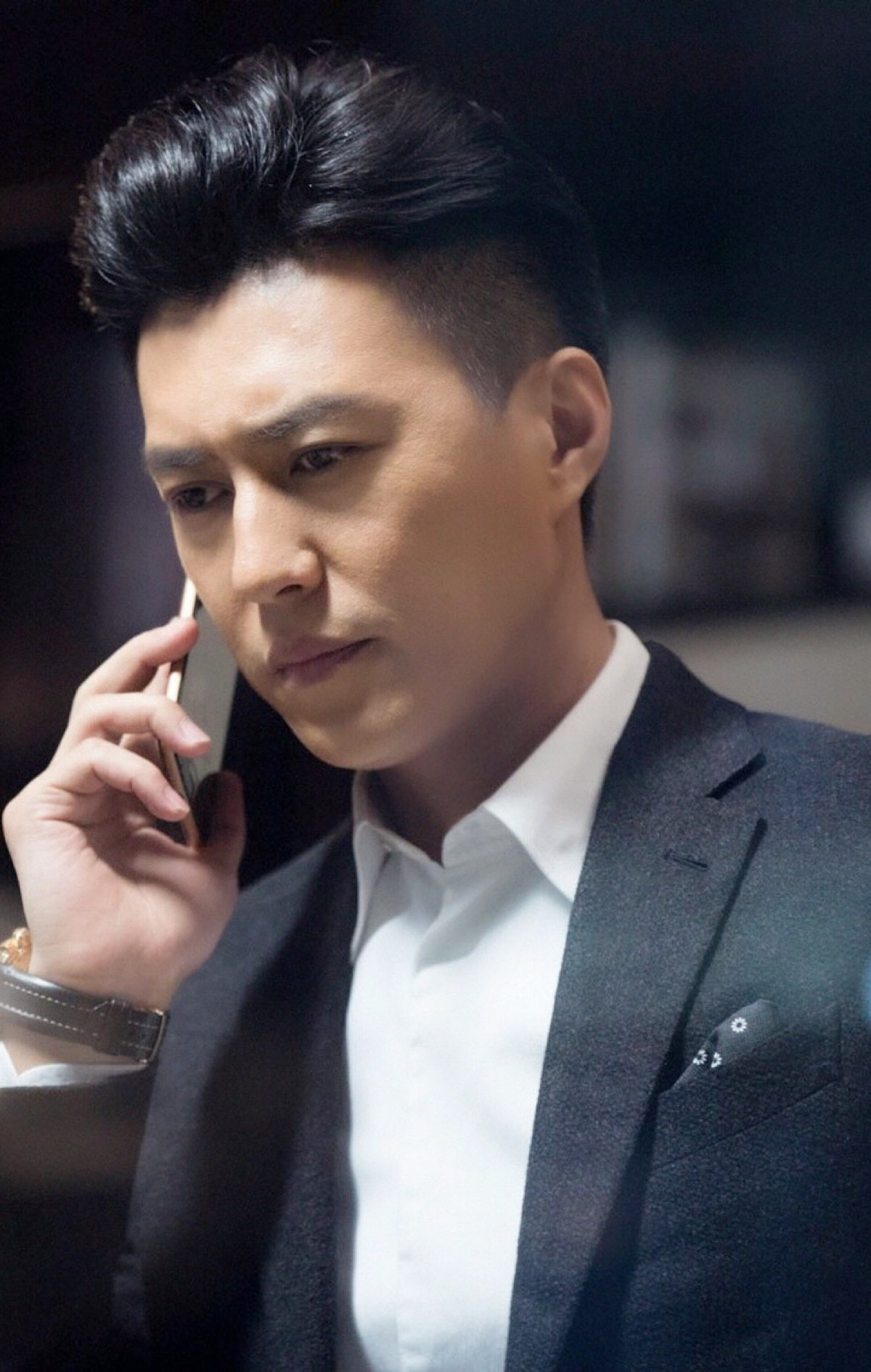 靳东|“假靳东”事件危害大，吓到靳东父母，本尊无法接受