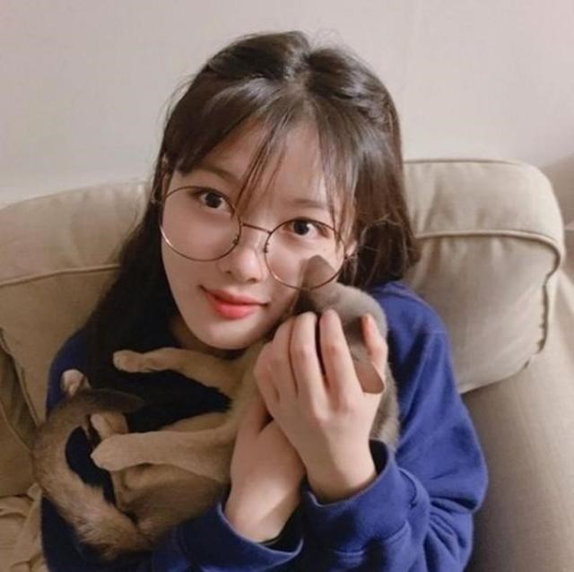 金裕贞|宋慧乔、文根英、韩孝珠和韩佳人的童年，4岁出道的她演了一个遍