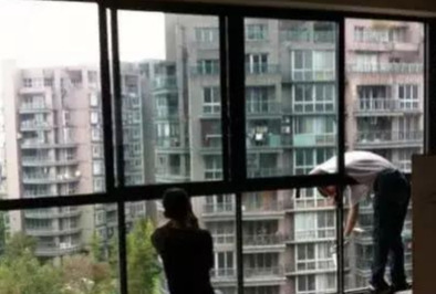 装修封窗户,用铝合金还是断桥铝更好?老师傅给我家装完,特讲究