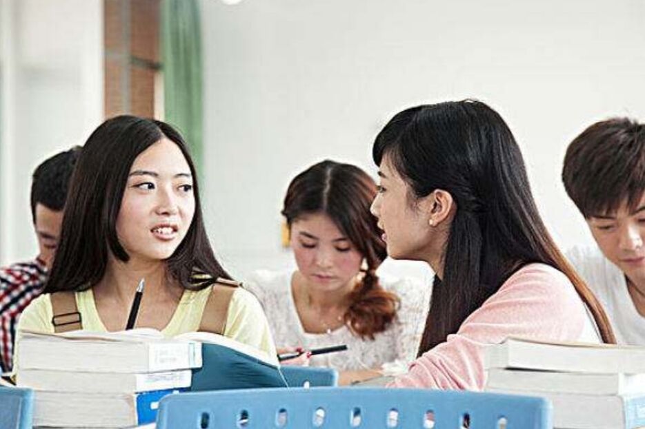 穿衣搭配|43岁海归女博士征婚，条件要求引来热议，网友调侃：还是自己过吧