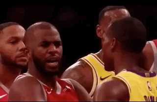 保罗|火箭湖人冲突，保罗和隆多组合拳“互殴”，三人遭驱逐，你怎么评价