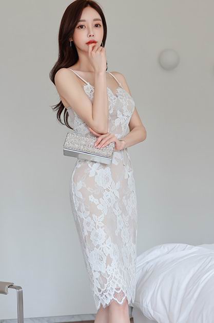 美图美景欣赏|2021年7月12日最新孙允珠时尚写真：夏装性感气质睫毛蕾丝花边夜店中长吊带裙，惊艳的女人气息