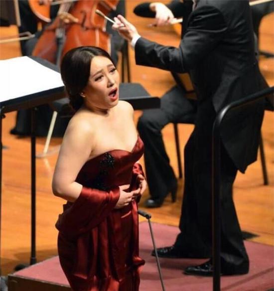 姐姐|她软硬兼施将弟弟弄进娱乐圈,谁知自己没有火,弟弟火的离谱