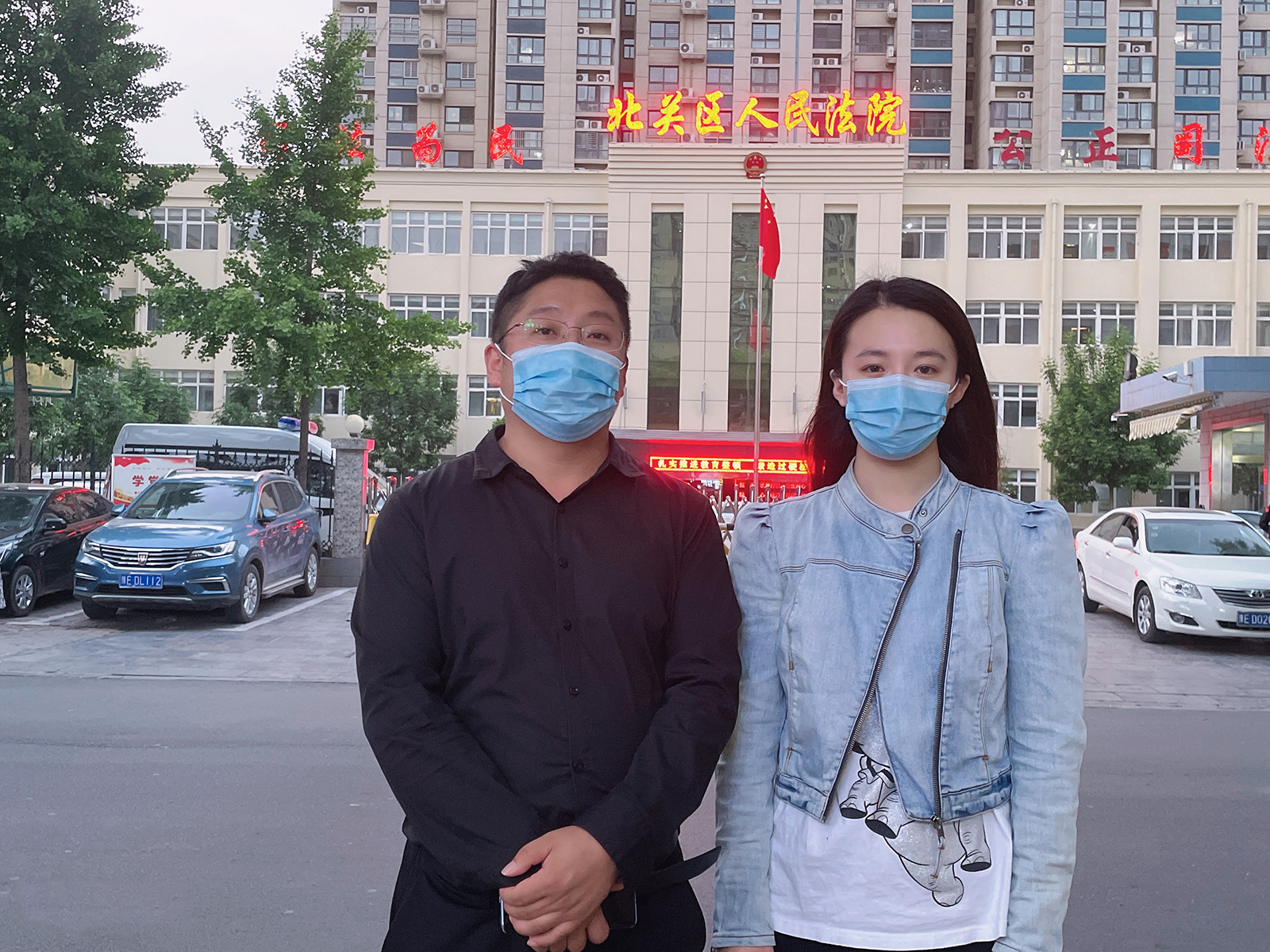 夏阳无秋艺 沉寂十余日之后，特斯拉维权女车主终于再行动