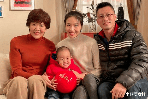 郎平|女排队长化身完美人妻亮相！与郎平突然相聚，引爆晋升国帅猜测！