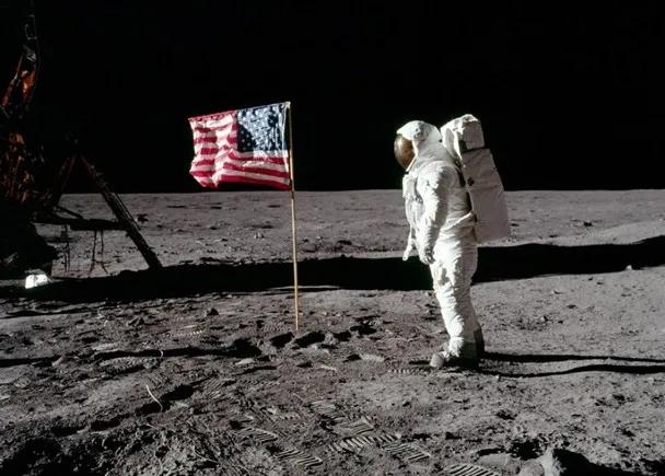 电影 看完中国探月逆风翻盘的爽文后，不妨看看这些神预言电影？