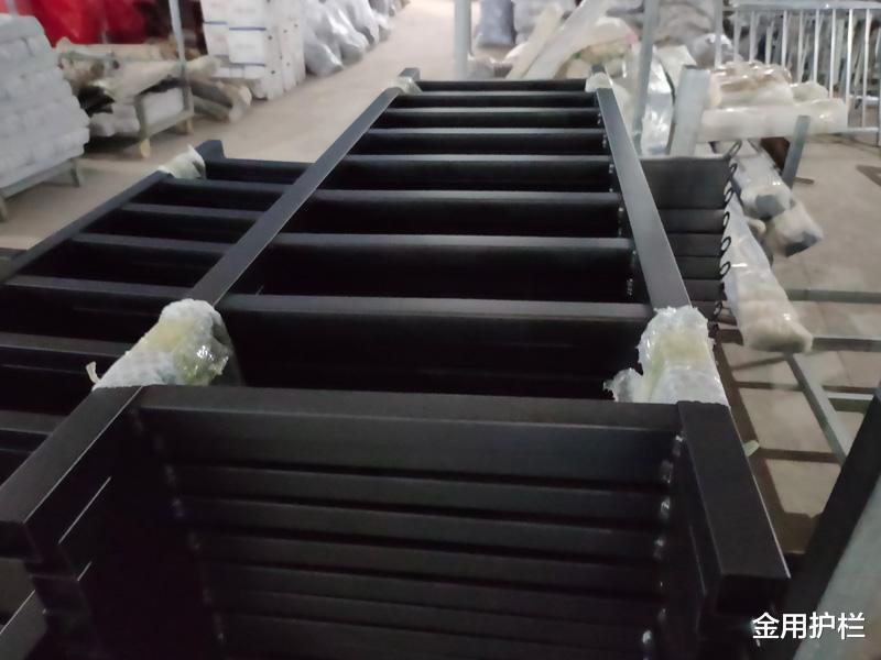金用护栏|飘窗护栏介绍