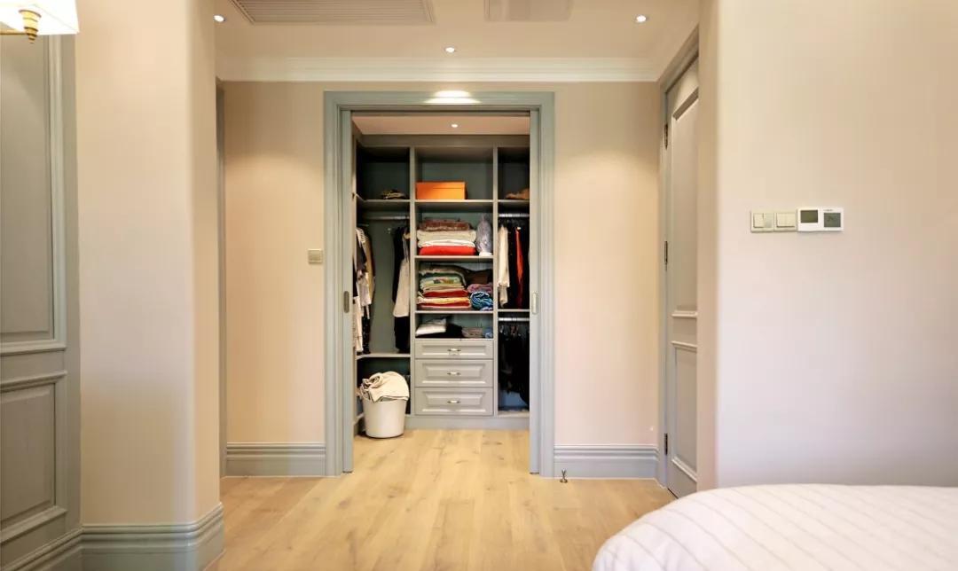 我装修时执意要把主卧卫生间改成衣帽间，现在入住时间越长越后悔