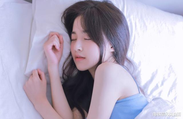 南巷清风抚我面|妻子凌晨去安慰失恋男闺蜜，回来见门反锁，丈夫：女闺蜜在安慰我