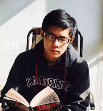 朗朗育儿课堂|清华“宣传片男主”走红，才貌双全，清华教授直言：十年难得一遇