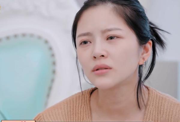 杜淳|杜淳妻子否认47岁，晒图证明真实年龄，网友：厌世脸不背这锅