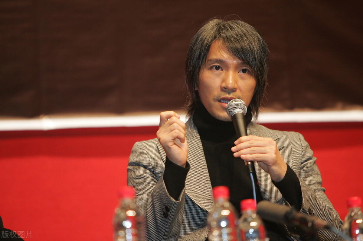 周星驰|吴孟达住院，郑祖去世，属于周星驰的时代真的一去不返了？