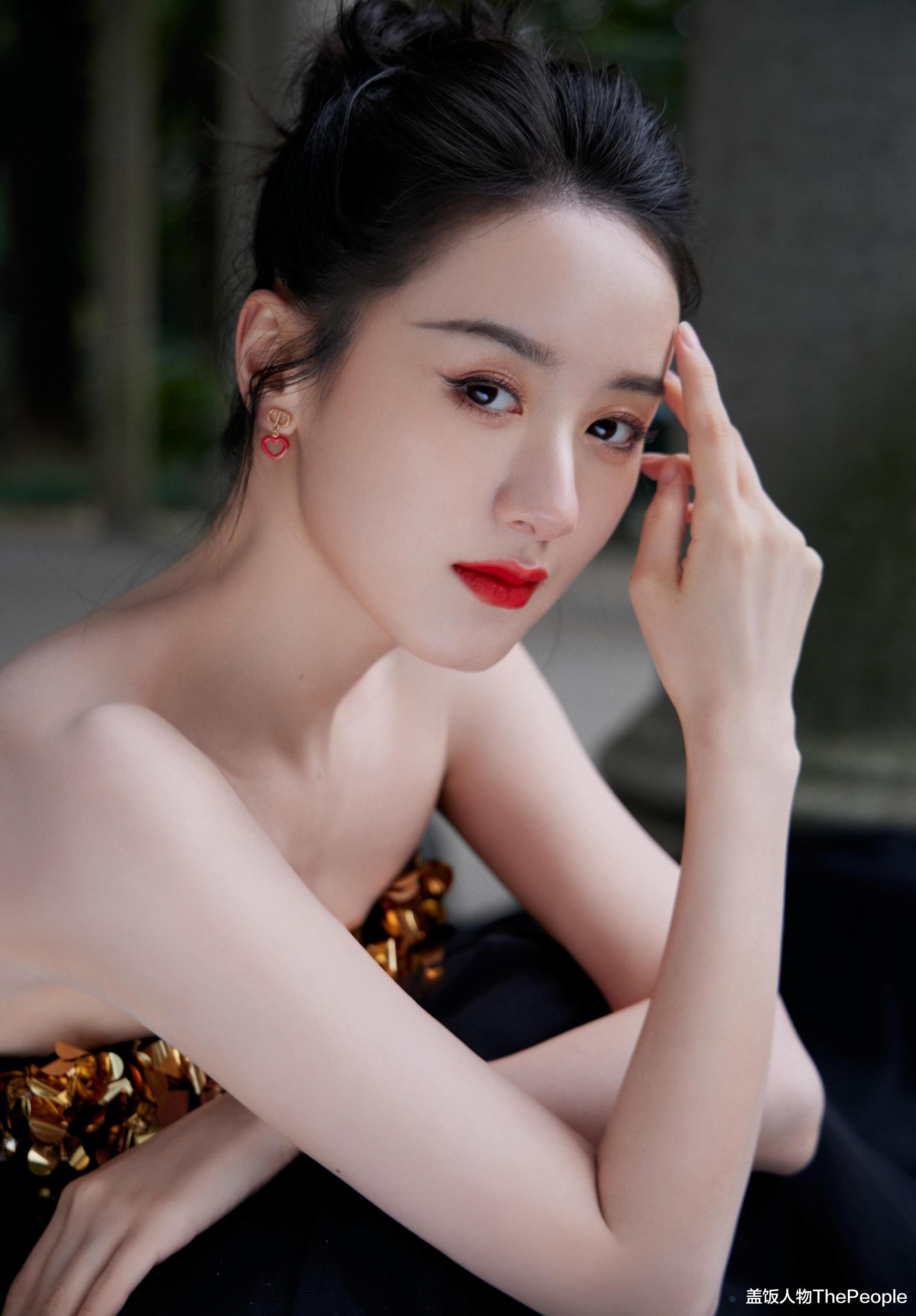 袁冰妍|凤凰网红毯：奥运冠军美过明星，李若彤瘦干瘪、袁冰妍撞脸赵丽颖