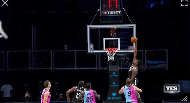 邁克爾·喬丹|傷害不大侮辱性強？美媒同一機位對比小喬丹與阿德巴約彈跳，歲月不饒人