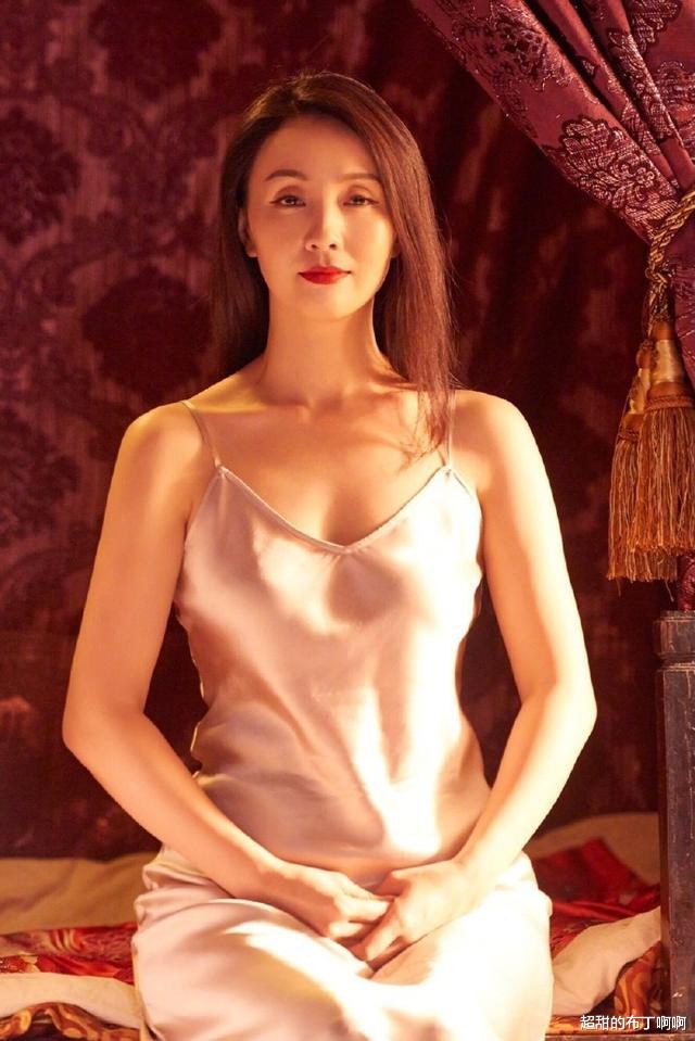 陶虹|“肉体出轨不算事”“知道回家就行”导演夫人的婚姻，拼的是什么