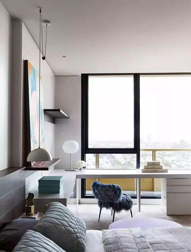 越来越多人不再装独立书房了,新兴的定制“角落书房”成为新宠