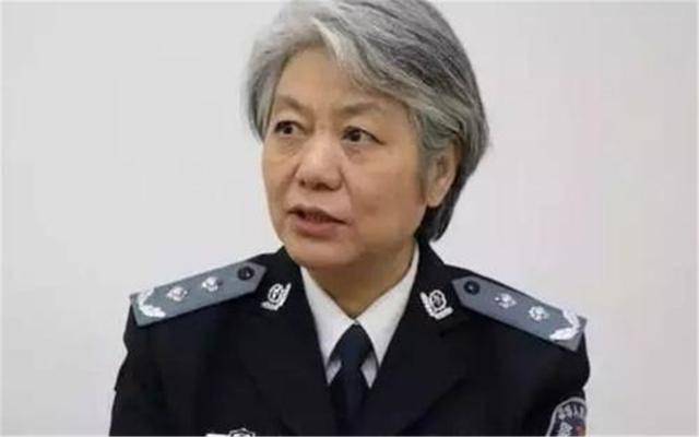 全能辣妈plus|这个“立规矩”的年龄，千万别和孩子“交朋友”，许多父母做错了